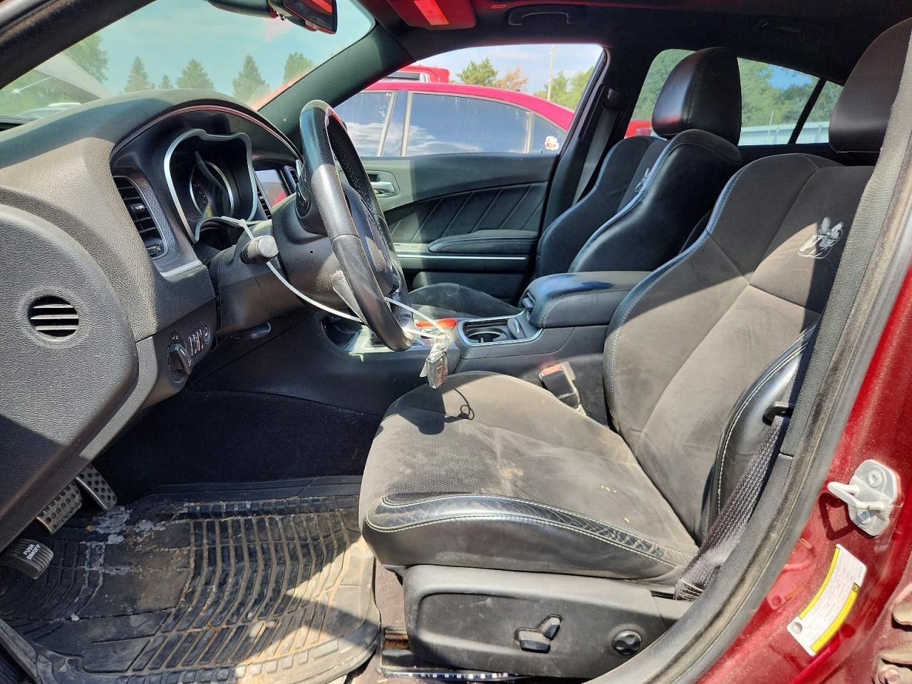 2018 Dodge Charger R - Image 7