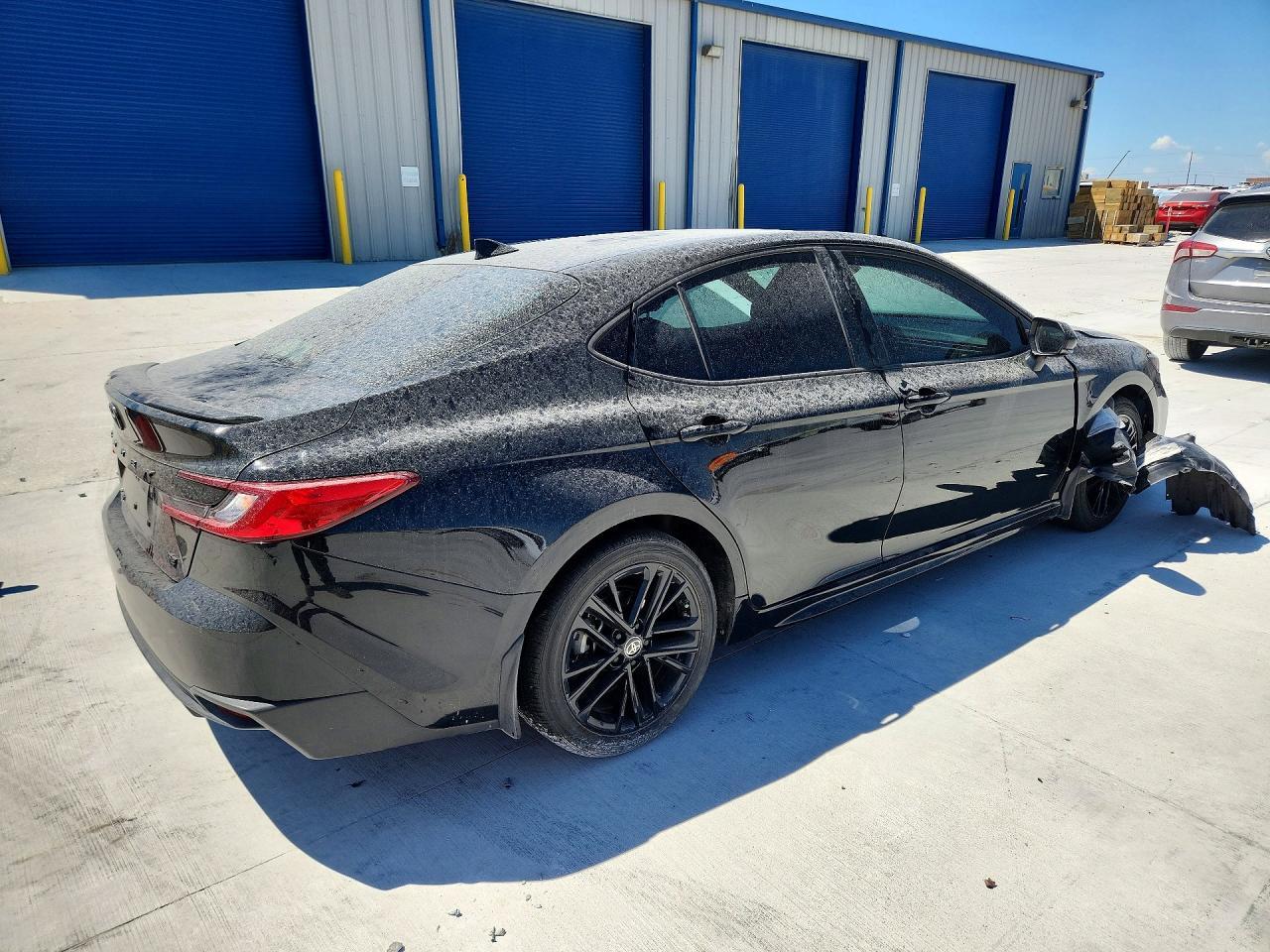 2025 Toyota Camry Se - Image 3