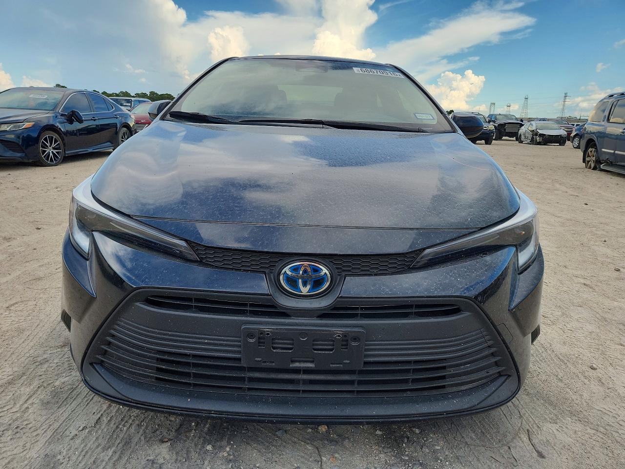 2025 Toyota Corolla Hybrid Le - Image 5