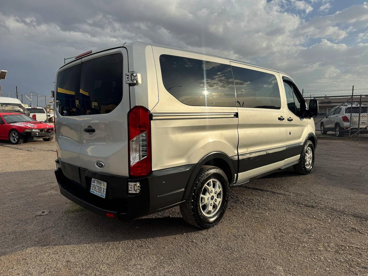 2016 Ford Transit T-150 - Фото 4