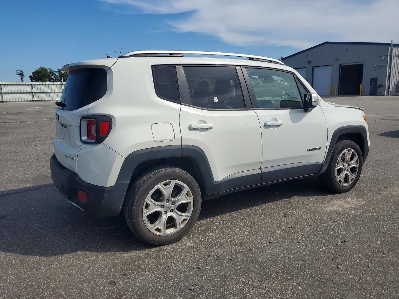 2016 Jeep Renegade Limited - Image 3