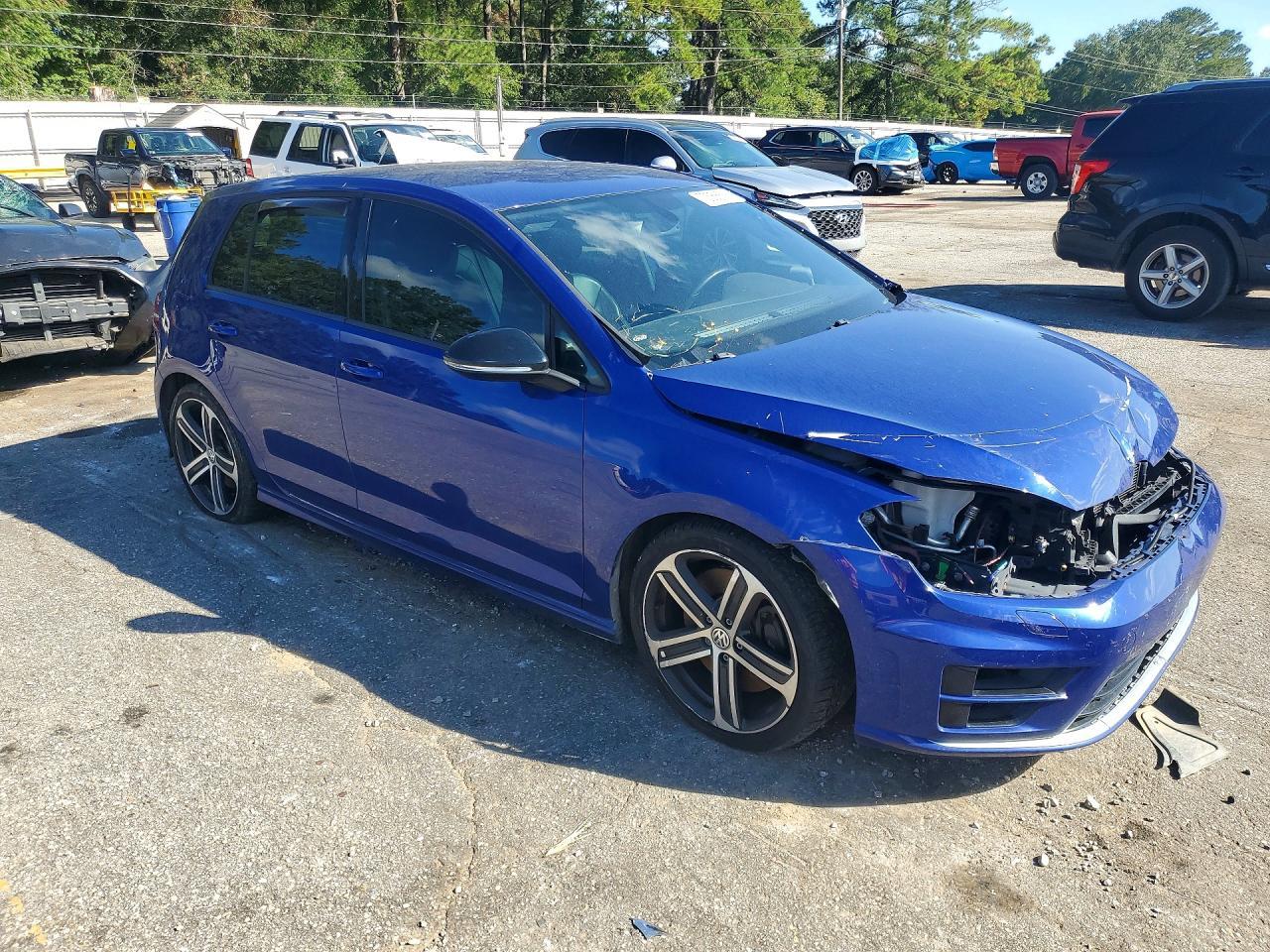 2016 Volkswagen Golf R - Image 4