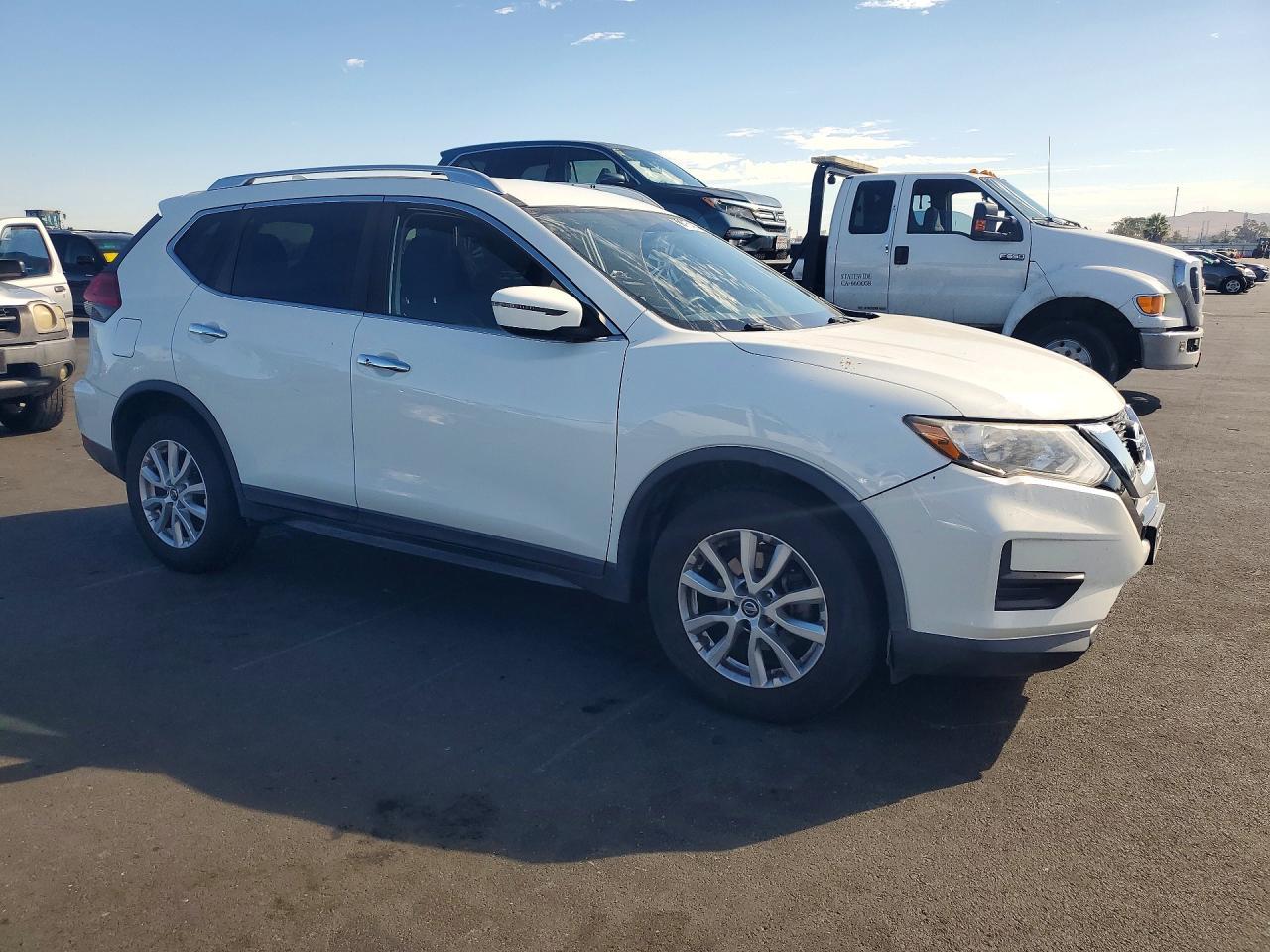2017 Nissan Rogue Sv - Image 4