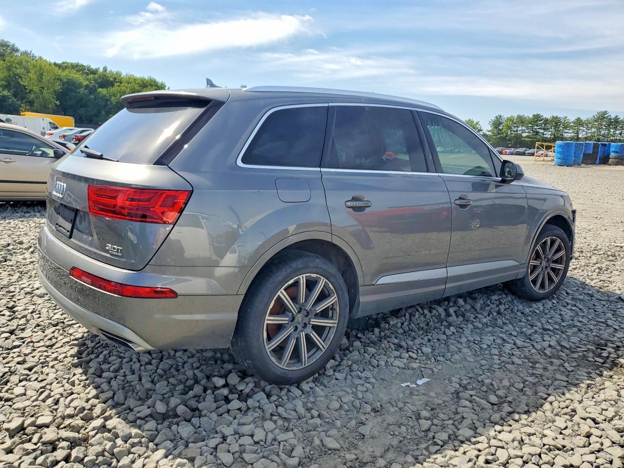 2017 Audi Q7 Premium Plus - Фото 3