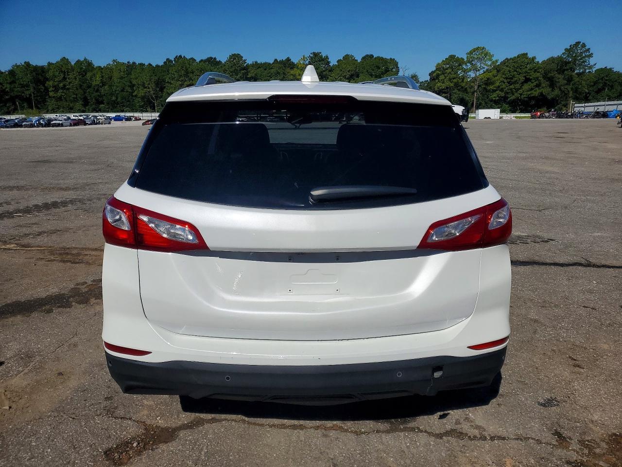 2018 Chevrolet Equinox Premier - Image 6