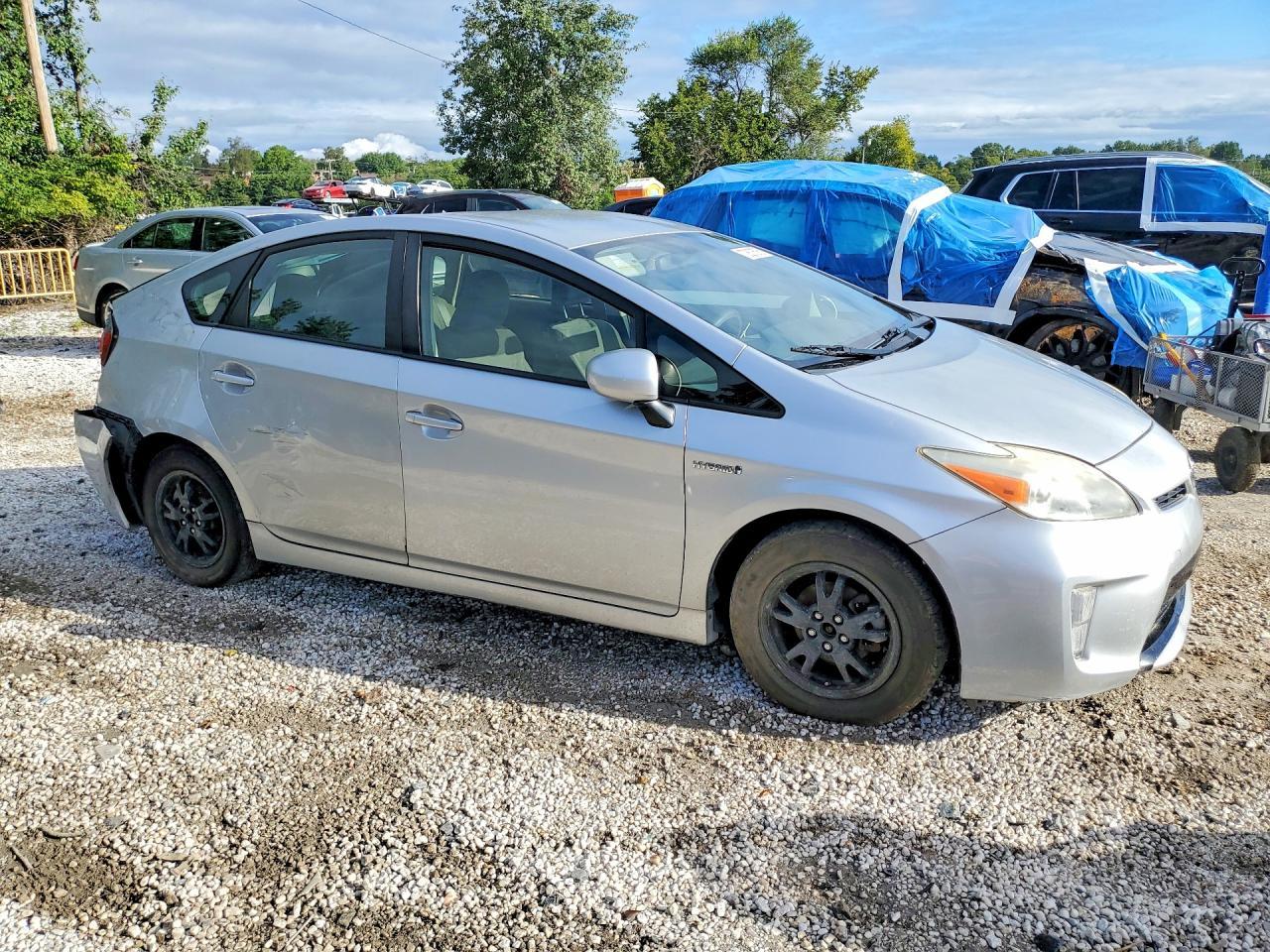 2013 Toyota Prius Two - Фото 4
