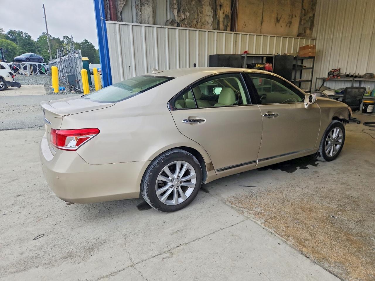 2012 Lexus Es 350 - Image 3