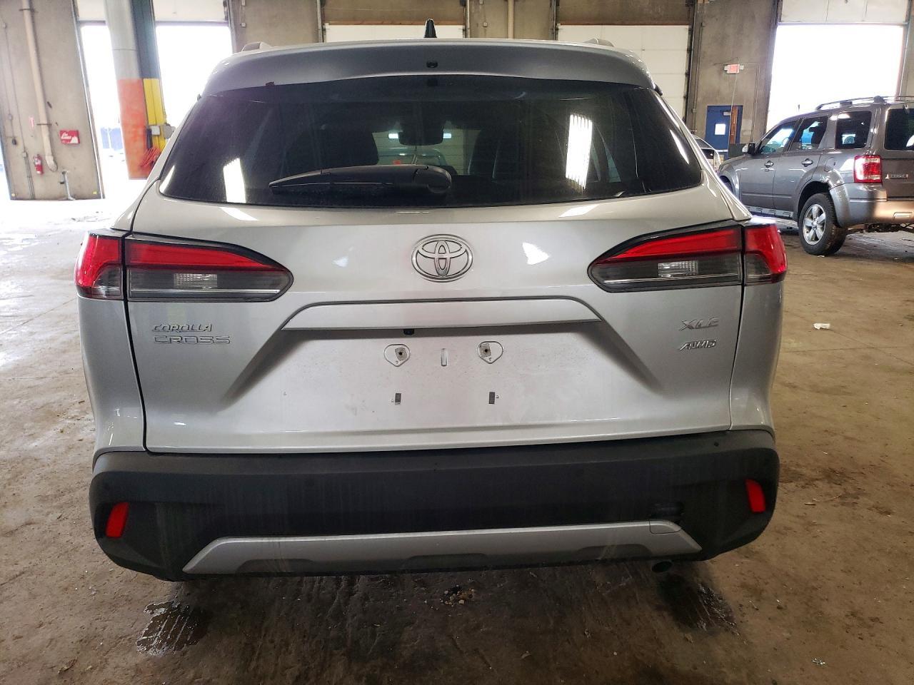 2025 Toyota Corolla Cross Xle - Фото 6