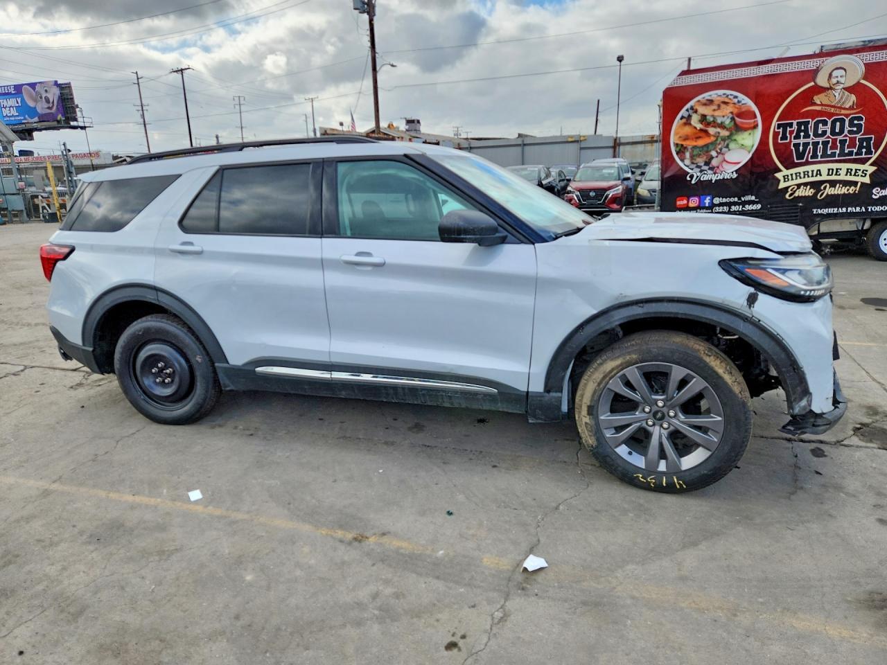 2025 Ford Explorer Active - Фото 4