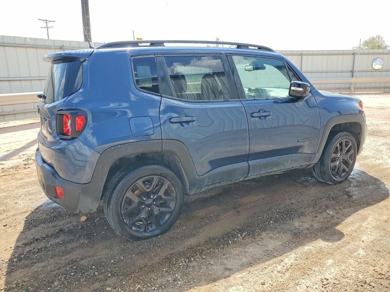 2022 Jeep Renegade Altitude - Image 3