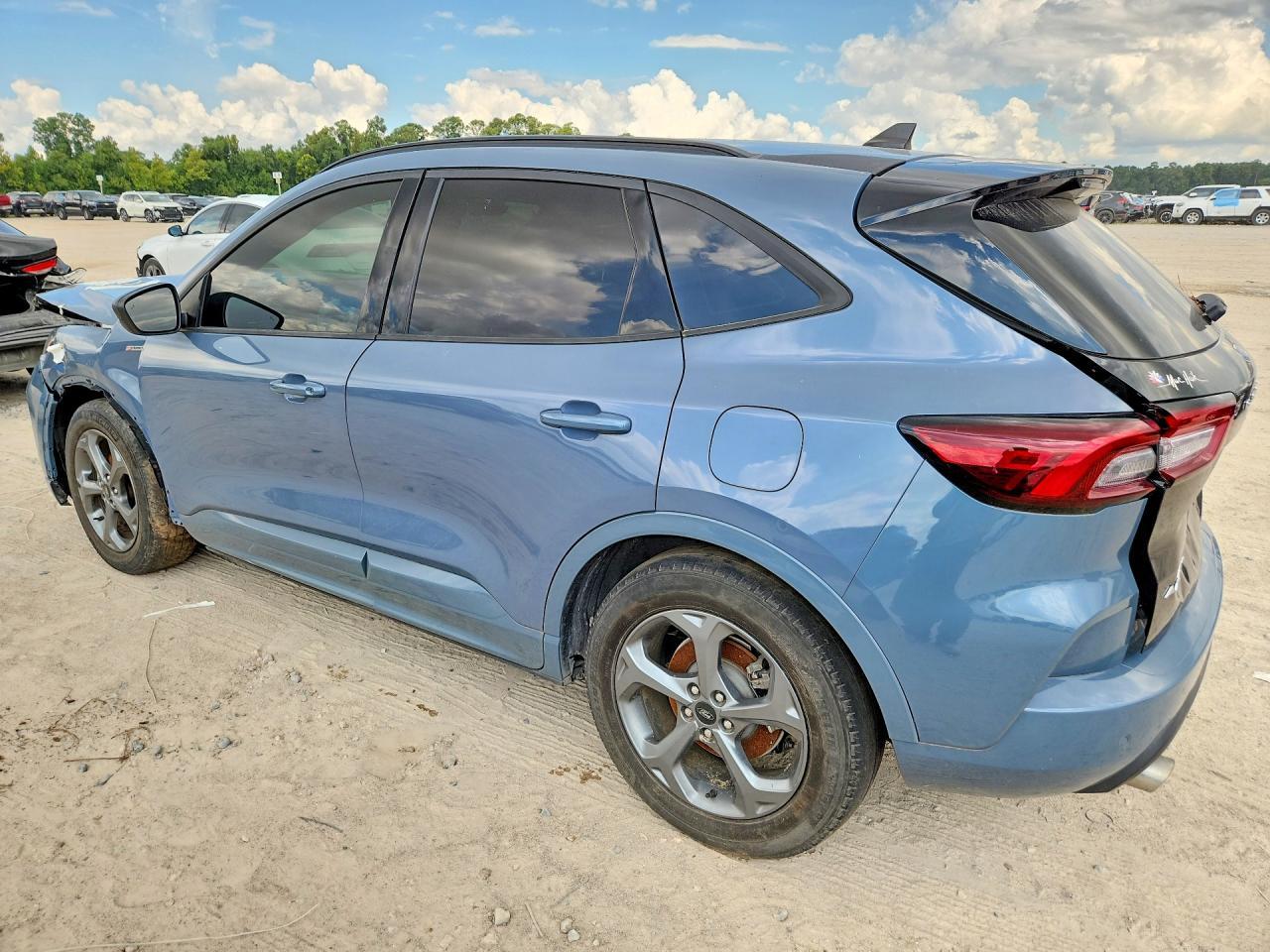2024 Ford Escape St Line - Image 2