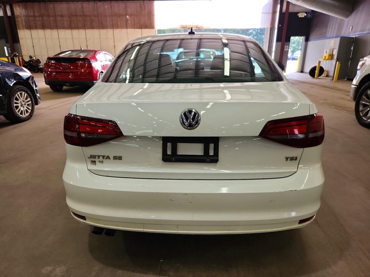 2016 Volkswagen Jetta Se - Фото 6