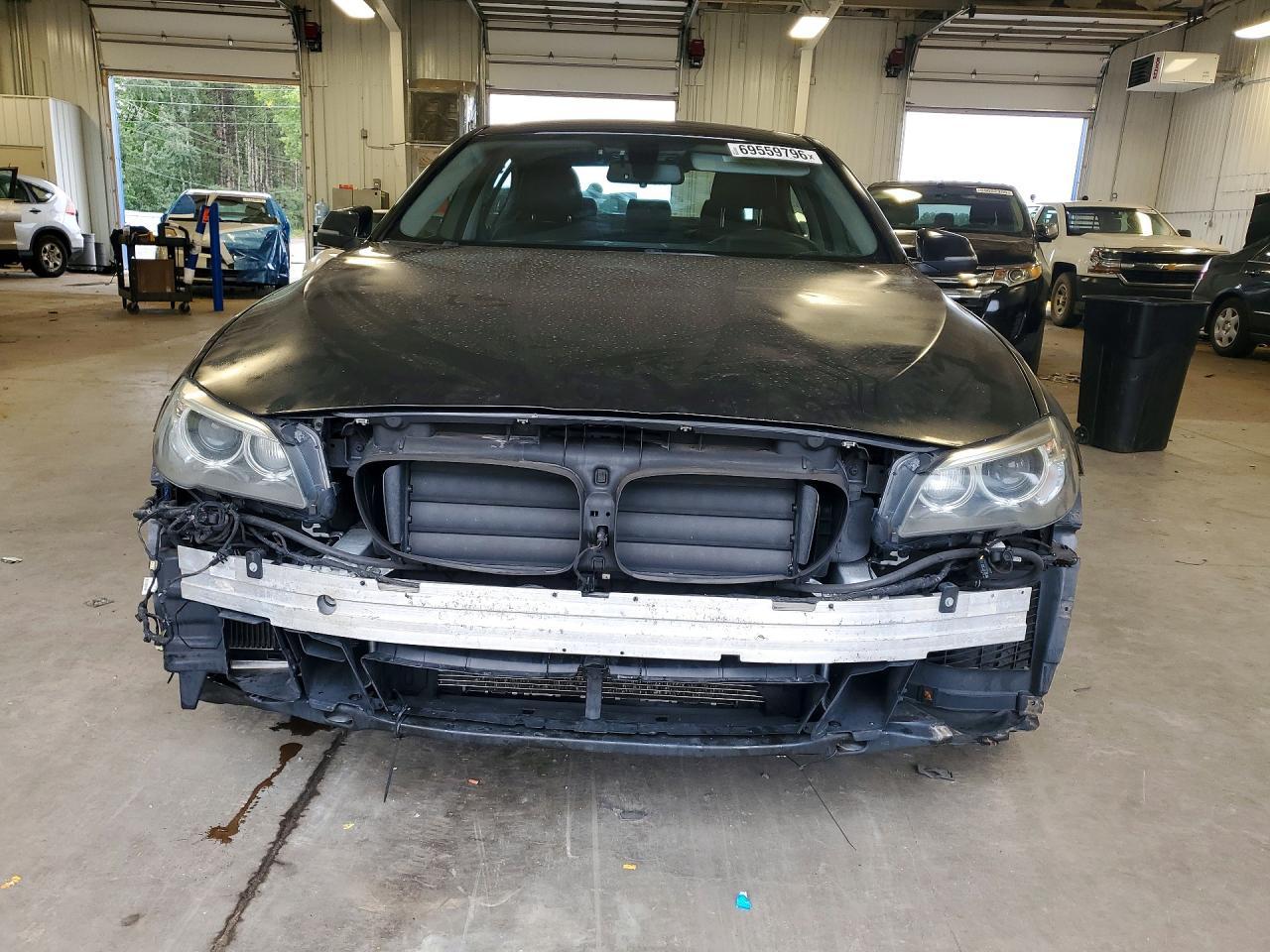 2015 BMW 528 Xi - Image 5