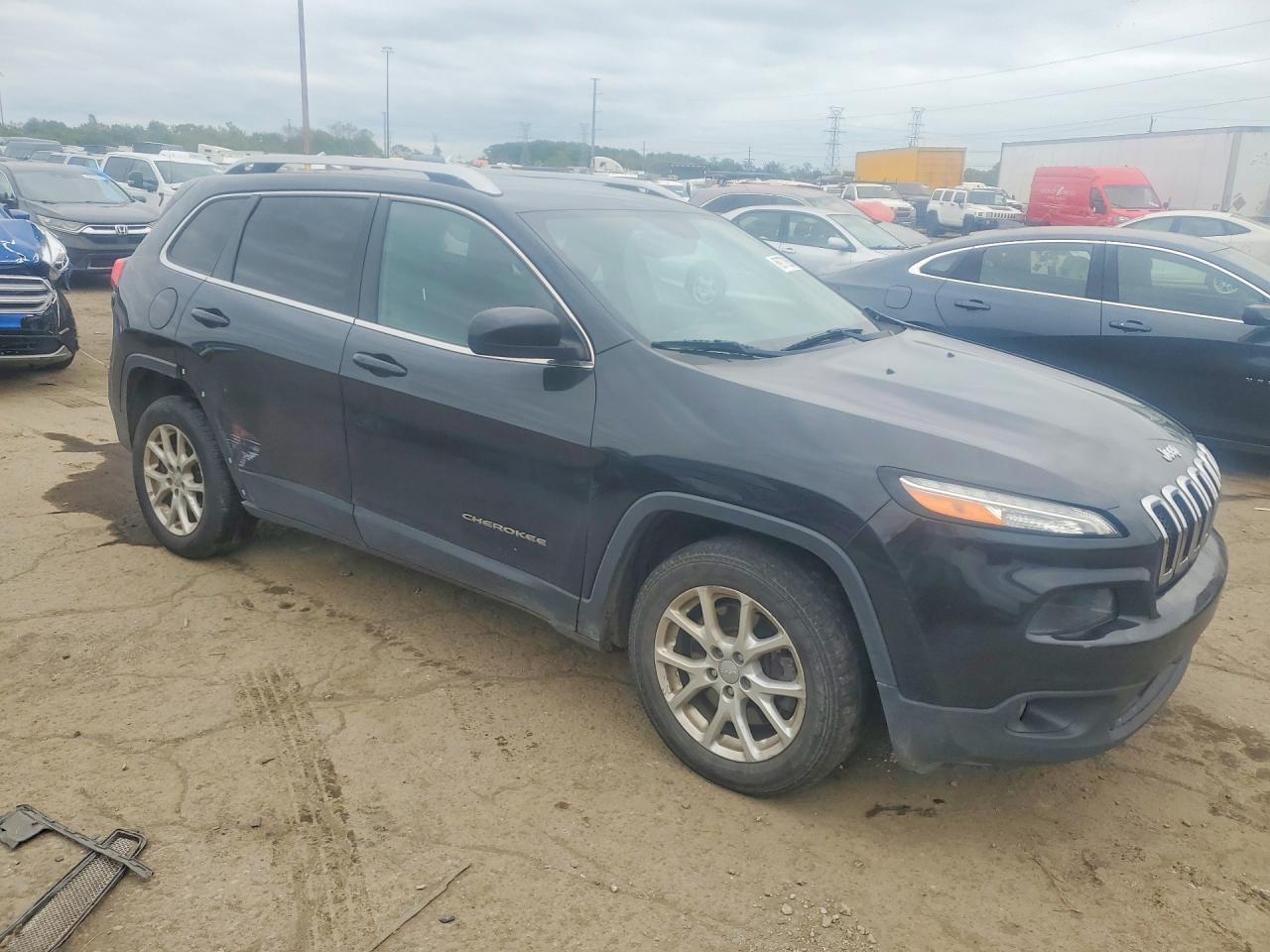 2016 Jeep Cherokee Latitude - Фото 4