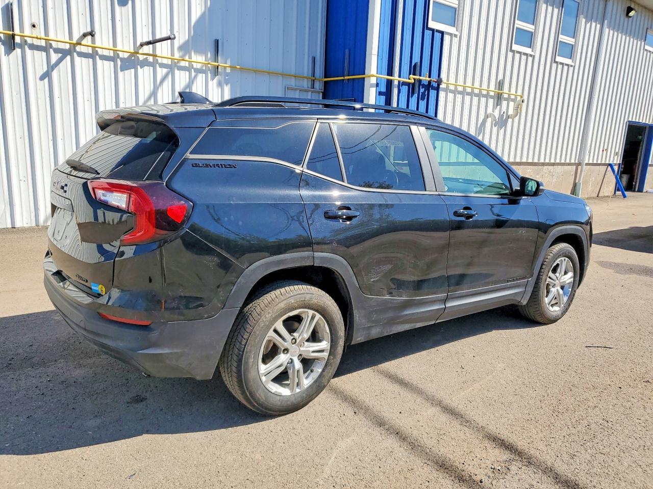 2023 GMC Terrain Sle - Image 3