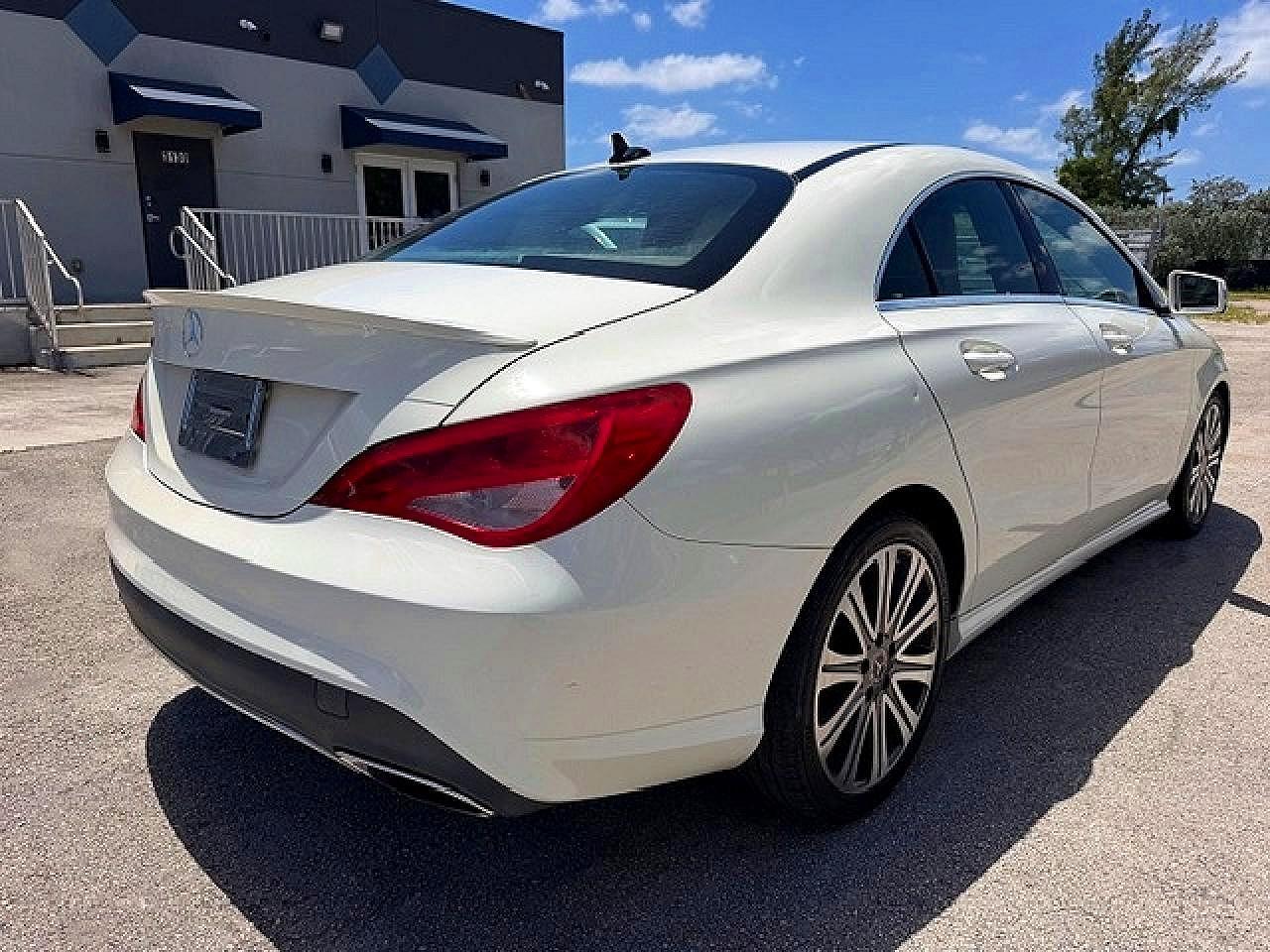 2018 Mercedes-Benz Cla 250 - Фото 3