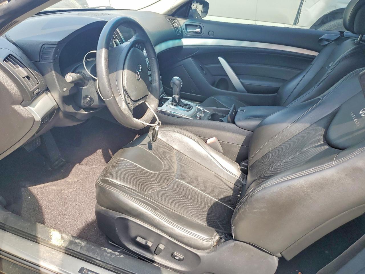 2013 Infiniti G37 Convertible Base - Image 7