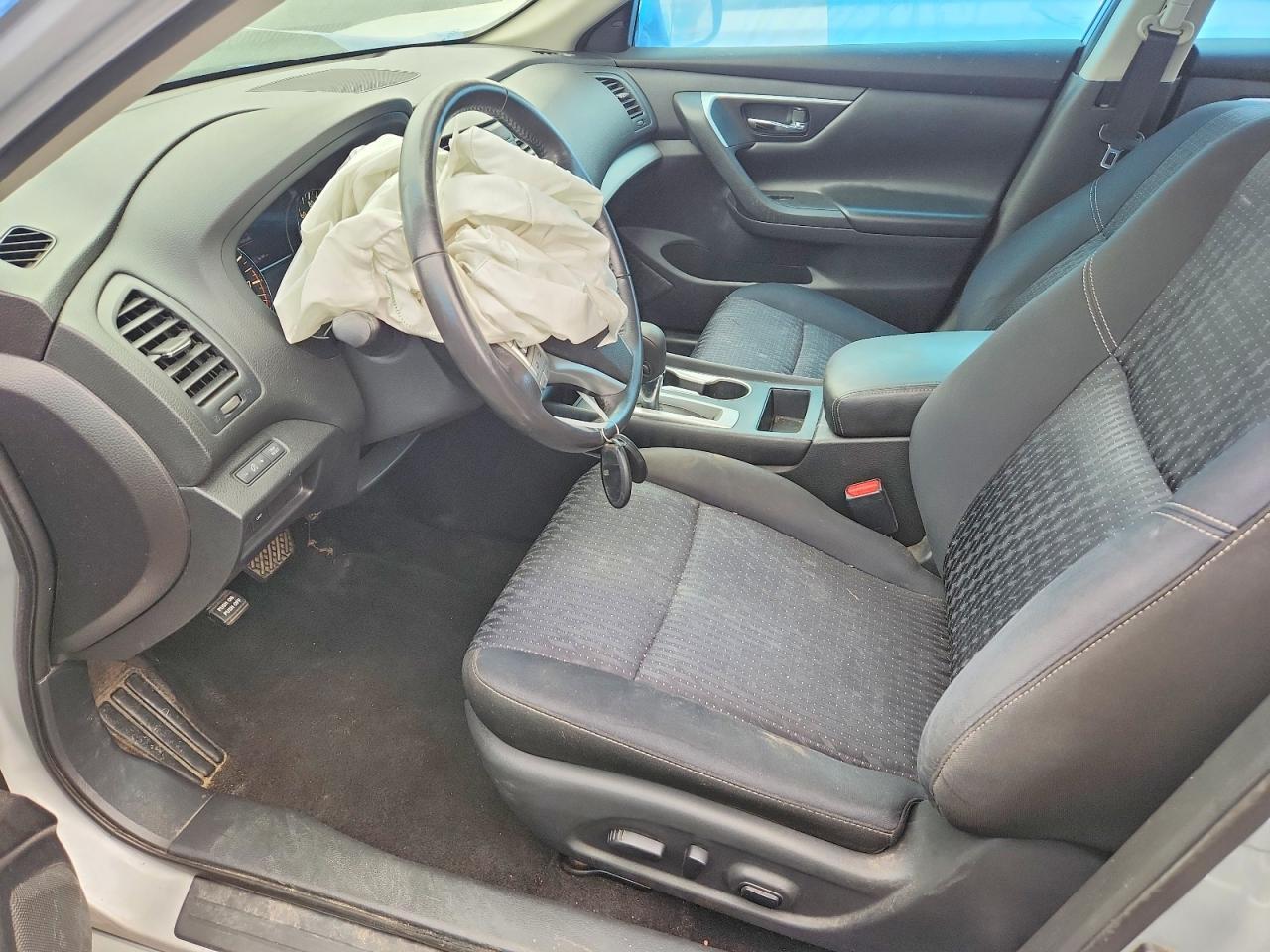 2016 Nissan Altima 2.5 - Image 7