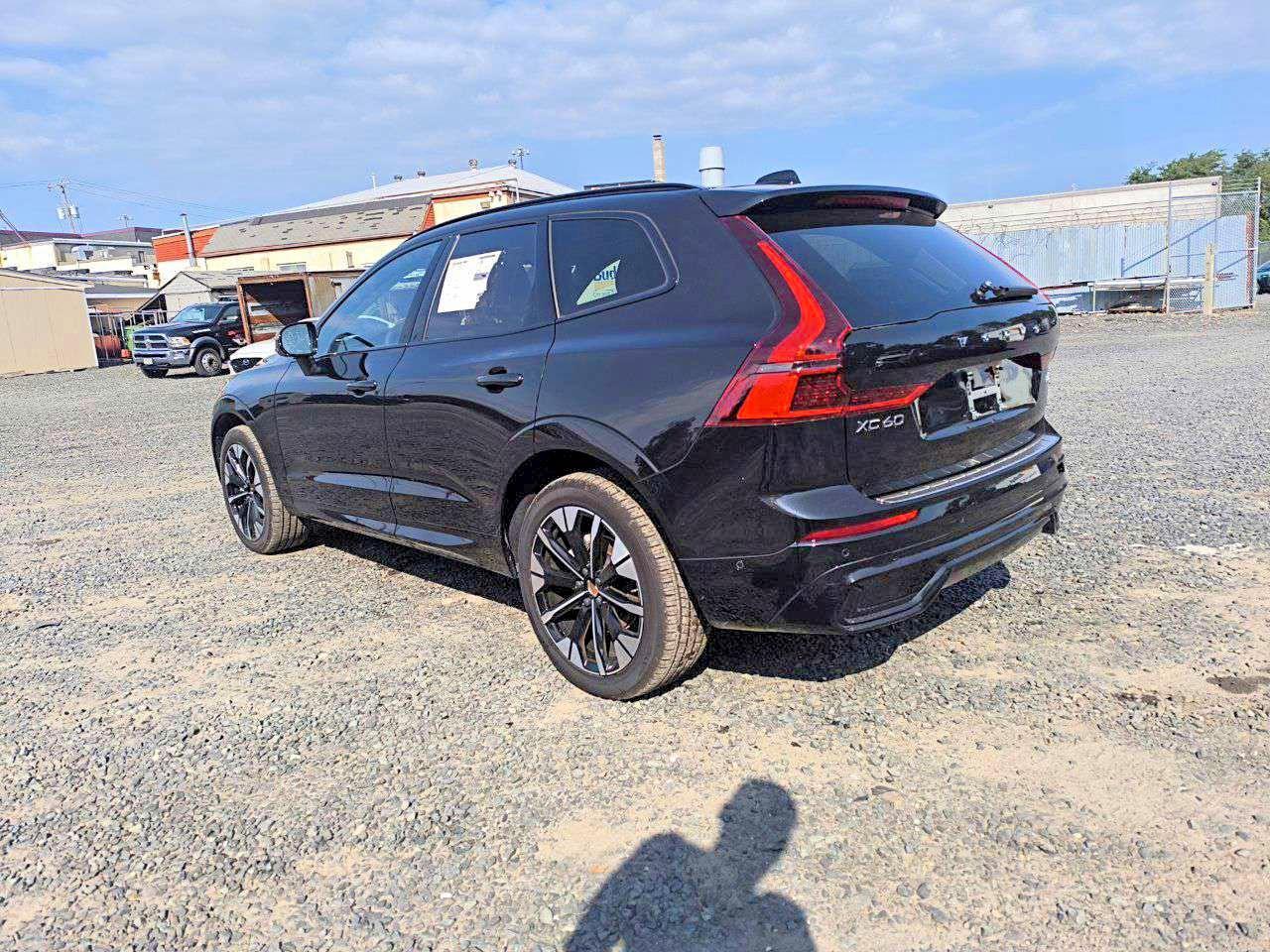 2026 Volvo Xc60 Plus - Image 2