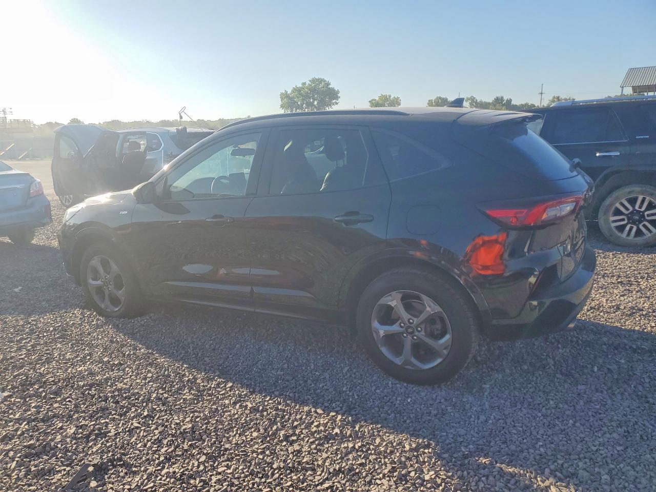 2023 Ford Escape St Line - Фото 2