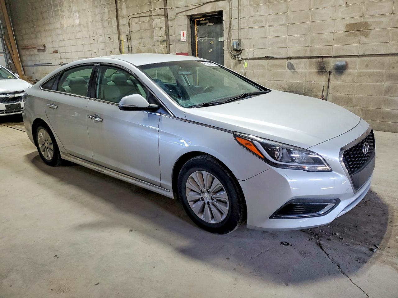 2016 Hyundai Sonata Hybrid Se - Фото 4