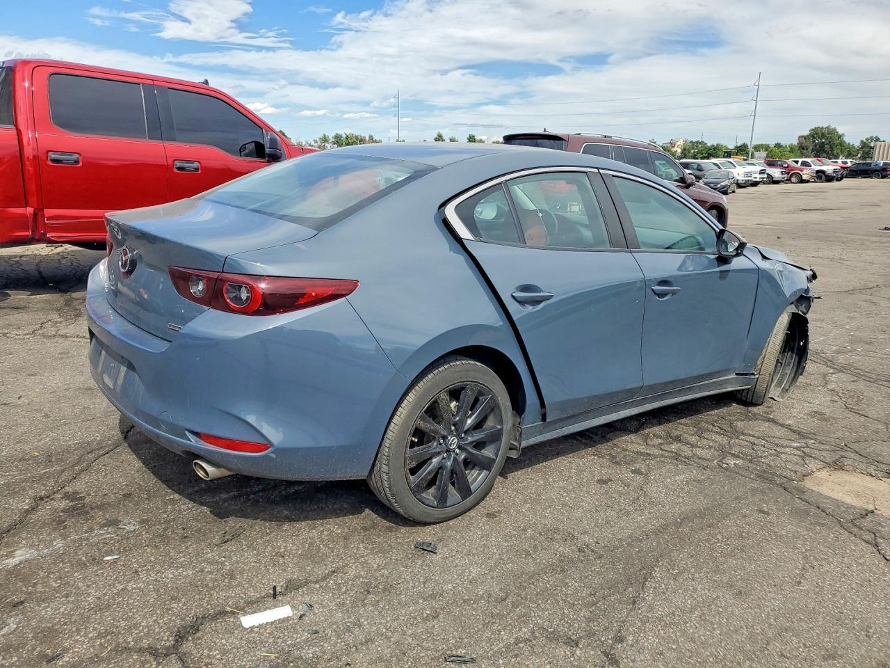 2023 Mazda 3 Preferred - Фото 3