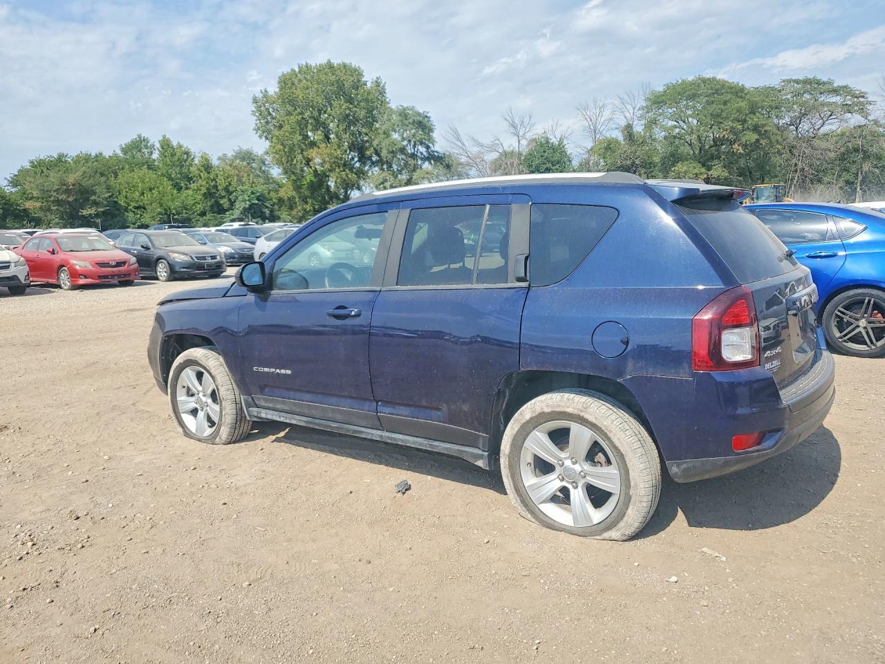 2015 Jeep Compass Sport - Фото 2