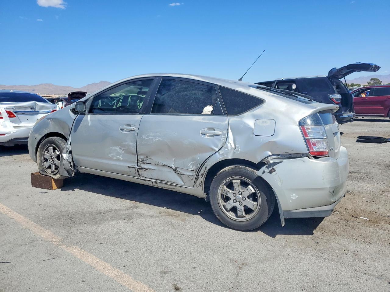 2005 Toyota Prius Base - Фото 2