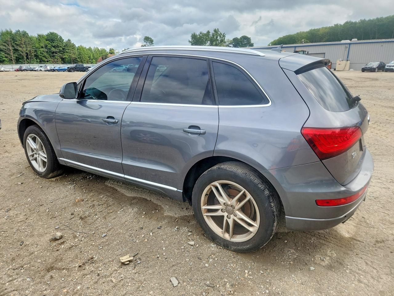 2014 Audi Q5 Premium Plus - Image 2