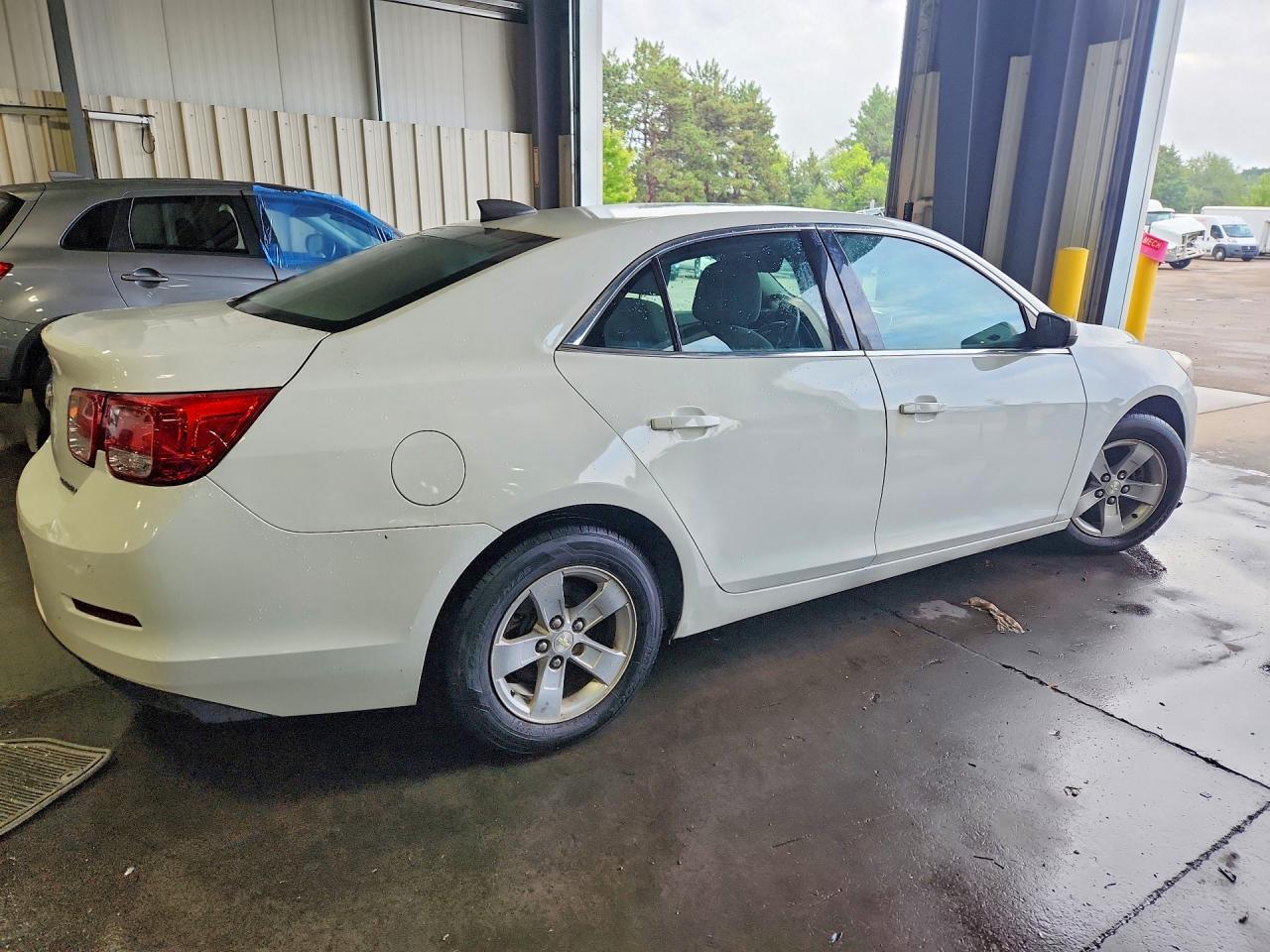 2015 Chevrolet Malibu Ls - Фото 3