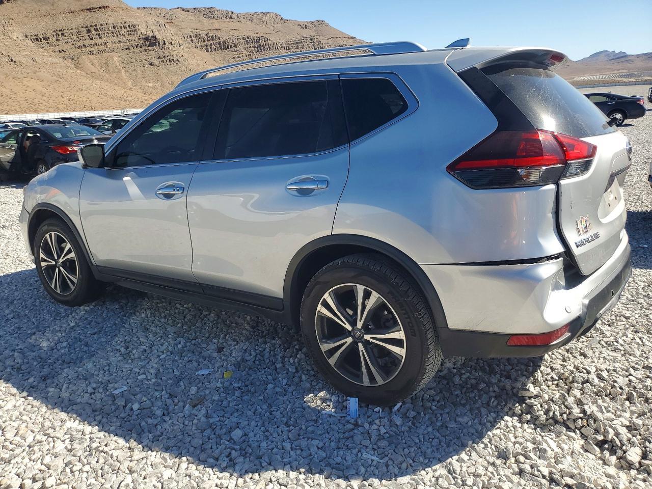 2019 Nissan Rogue Sv - Image 2
