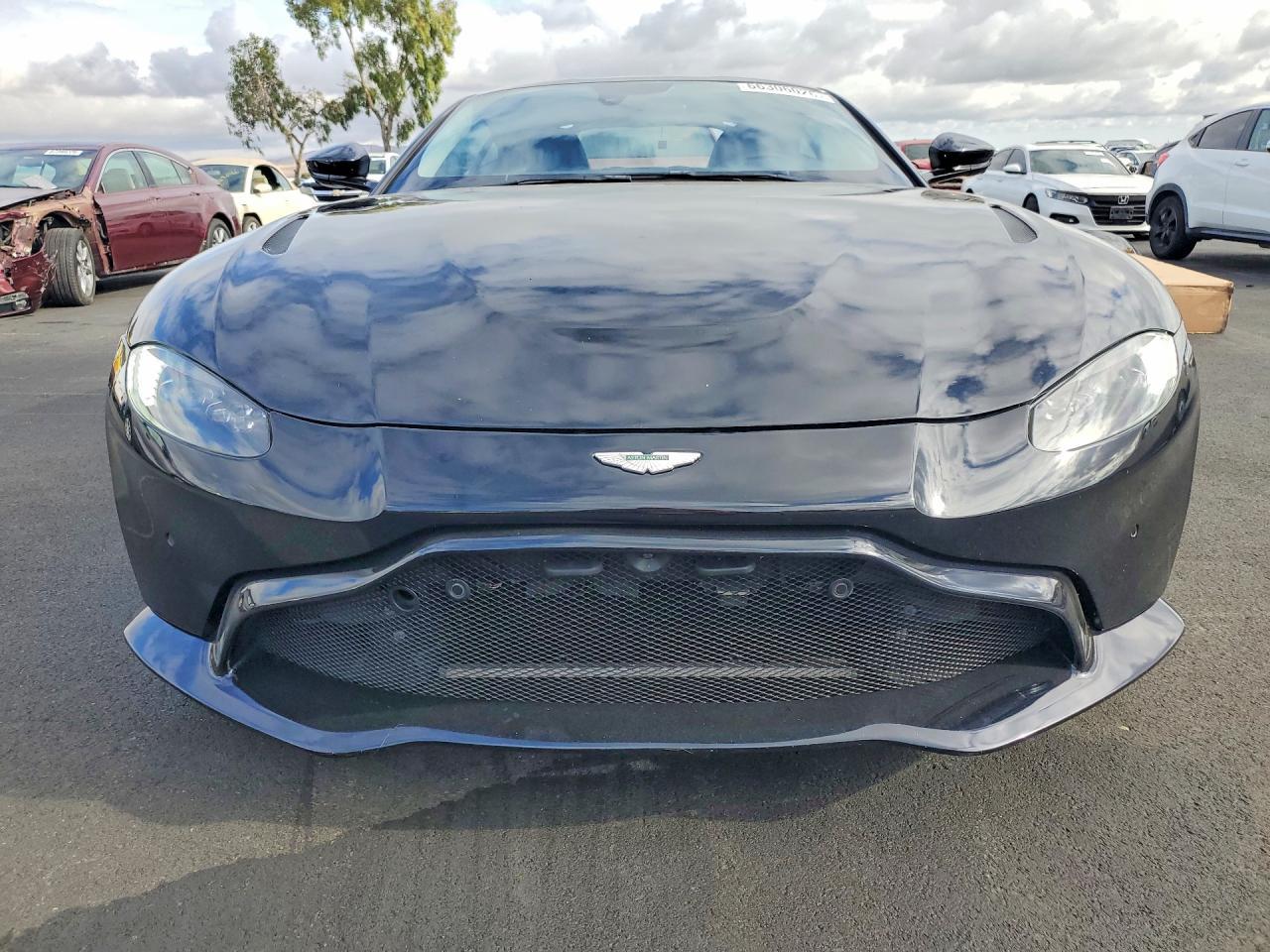 2020 Aston Martin Vantage - Image 5