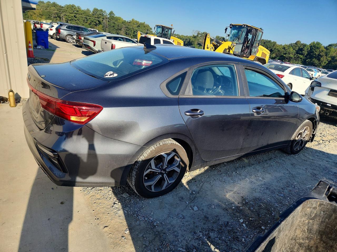 2019 Kia Forte Lxs - Фото 3