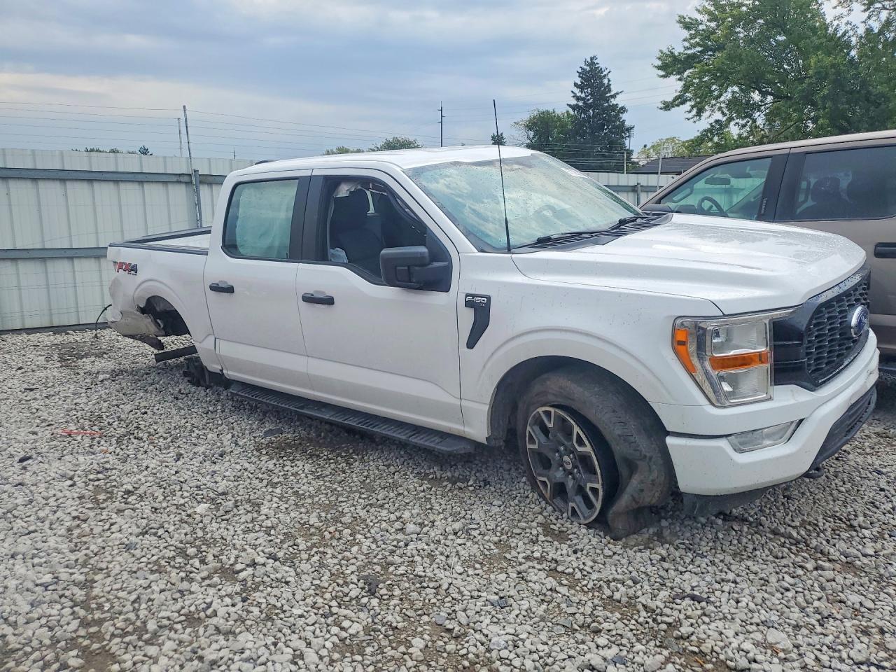 2022 Ford F150 Supercrew - Image 4