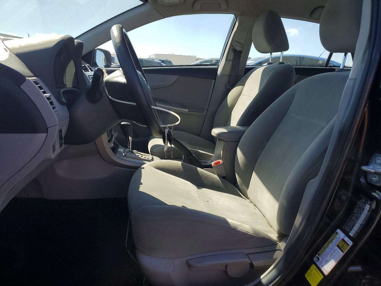 2012 Toyota Corolla Le - Фото 7