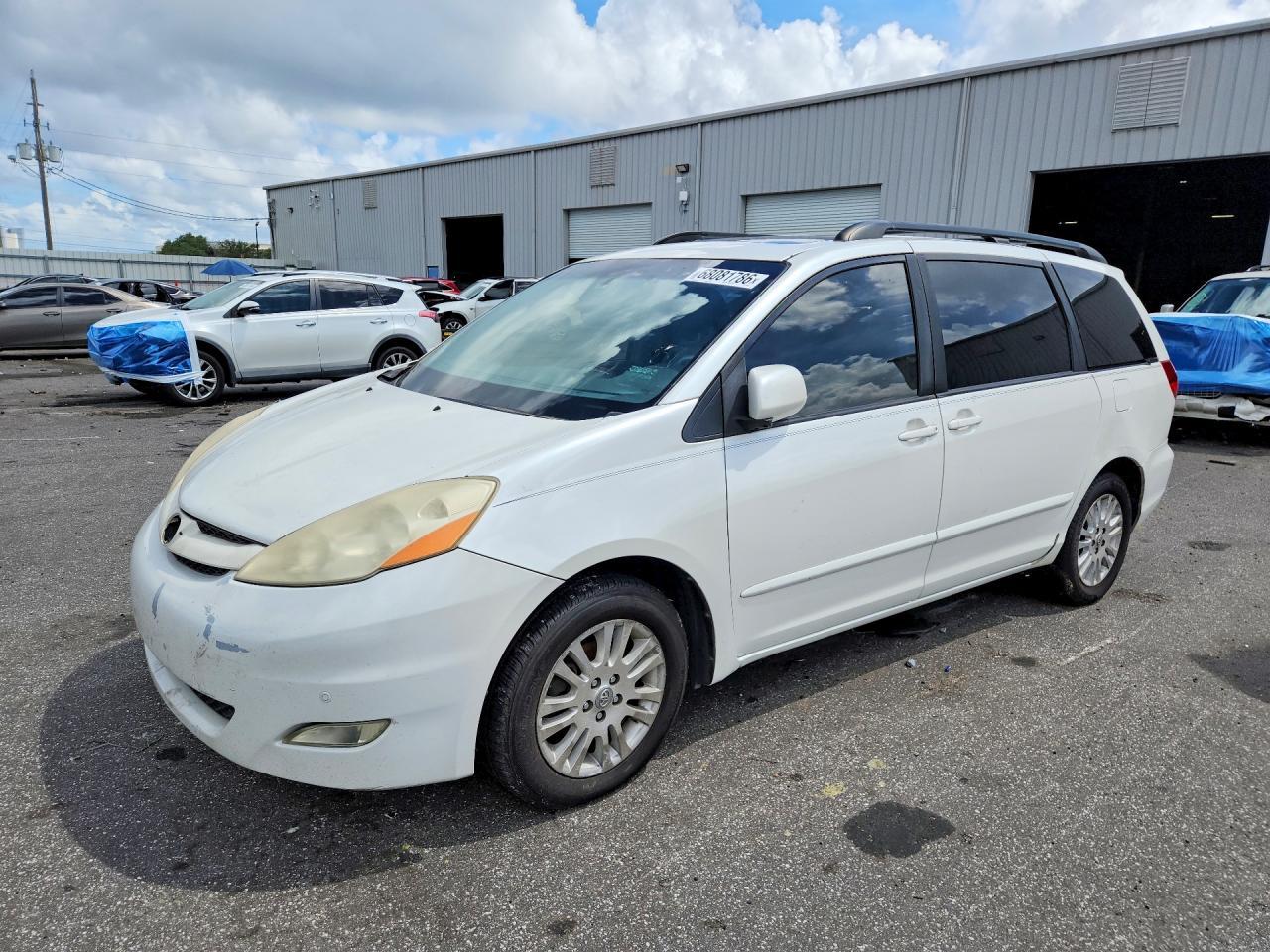 2010 Toyota Sienna Xle