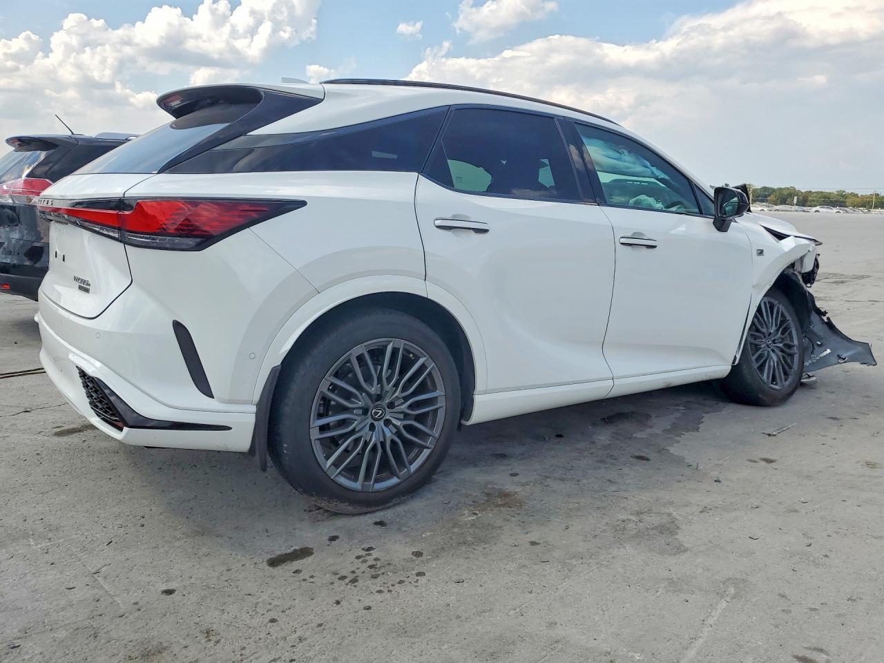 2023 Lexus Rx 500H F Sport - Image 3
