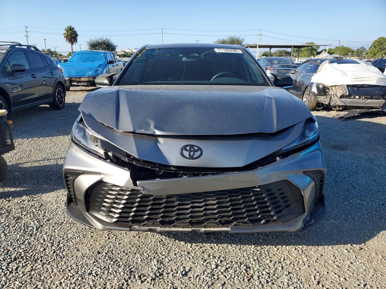 2025 Toyota Camry Se - Image 5