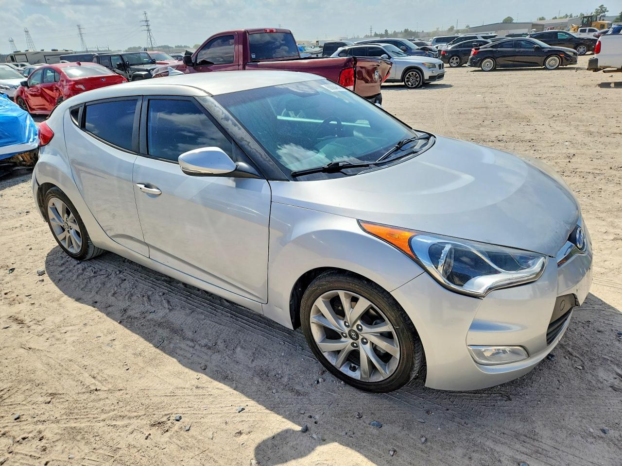 2017 Hyundai Veloster Base - Фото 4