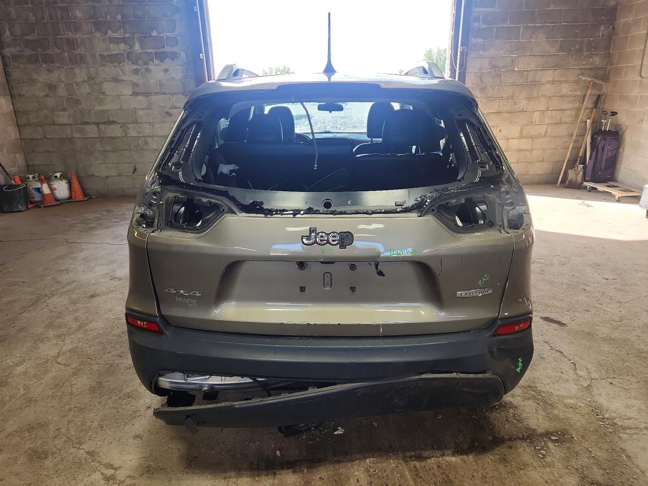 2019 Jeep Cherokee Latitude Plus - Image 6