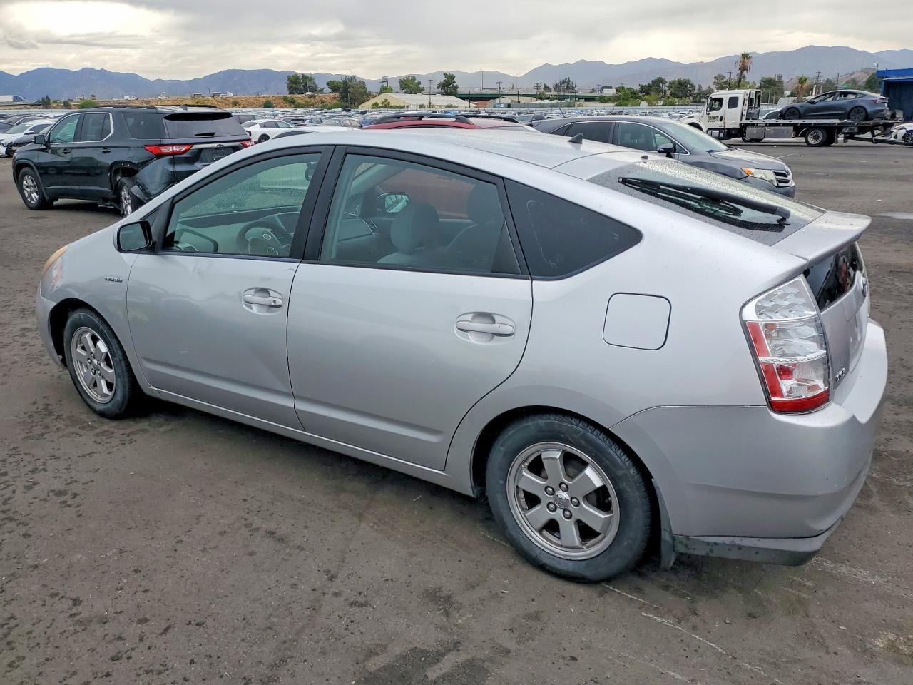 2006 Toyota Prius Base - Фото 2