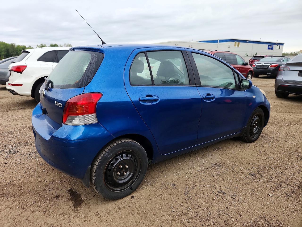 2009 Toyota Yaris - Фото 3