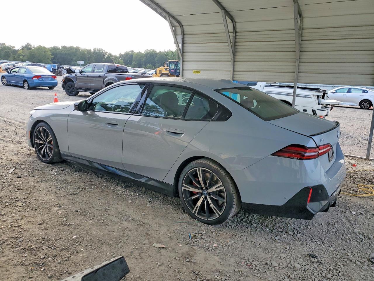 2024 BMW I5 M60 - Фото 2