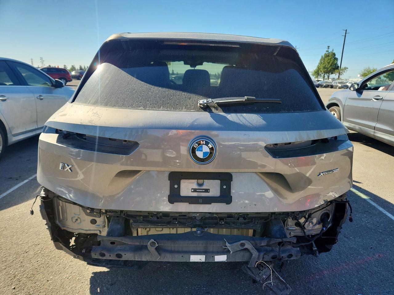 2024 BMW Ix xDrive50 - Image 6