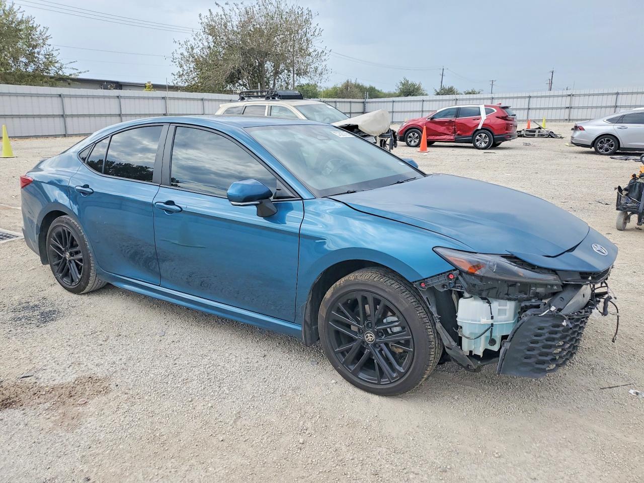 2025 Toyota Camry Se - Image 4