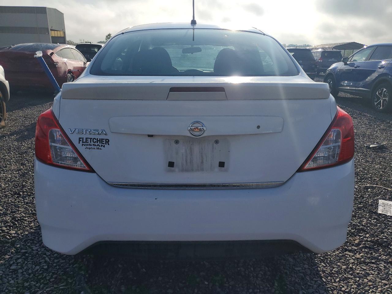 2019 Nissan Versa S Plus - Image 6