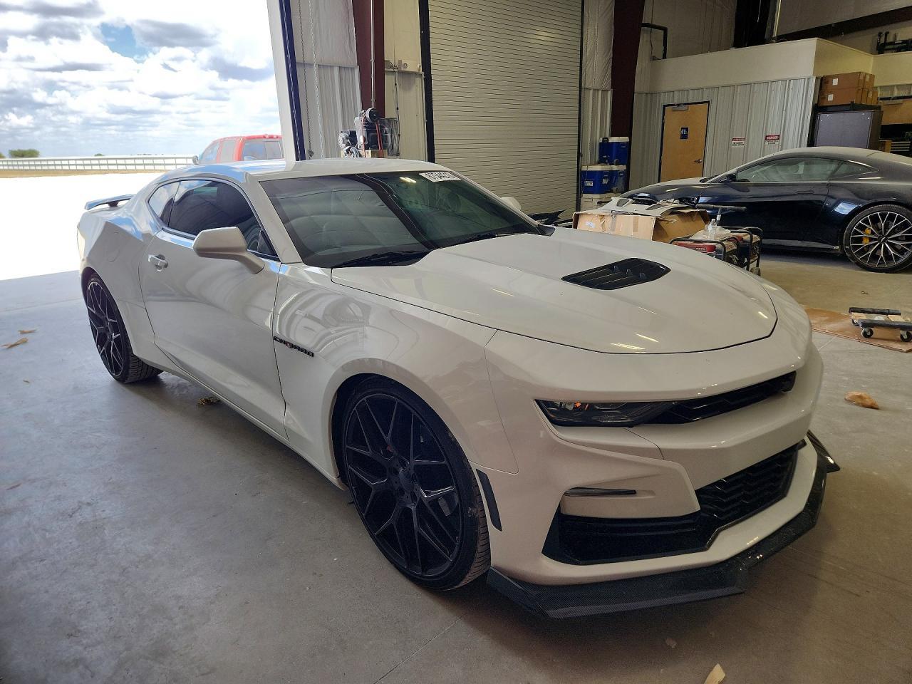 2020 Chevrolet Camaro Lz - Image 4