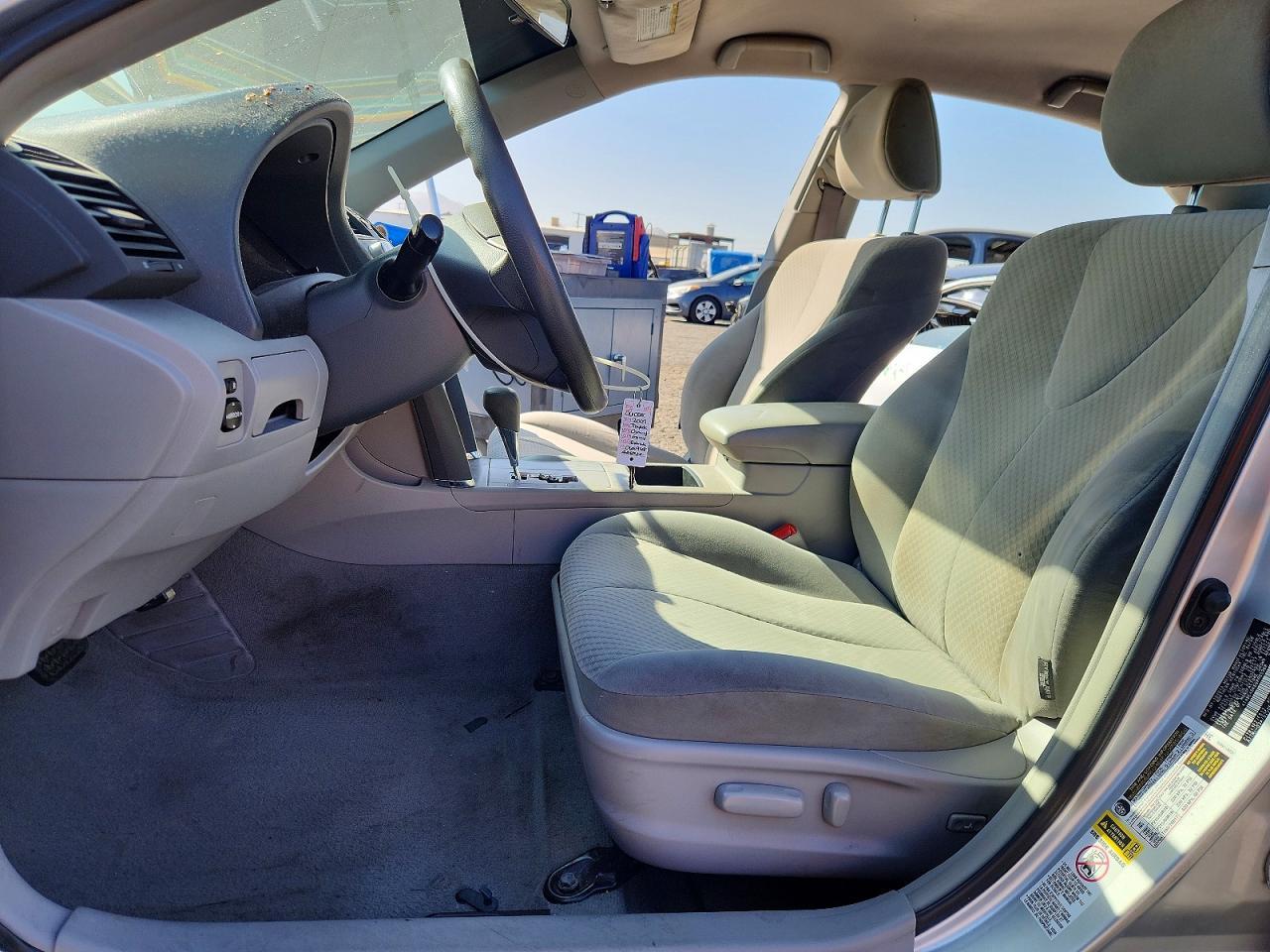 2009 Toyota Camry Le - Image 7