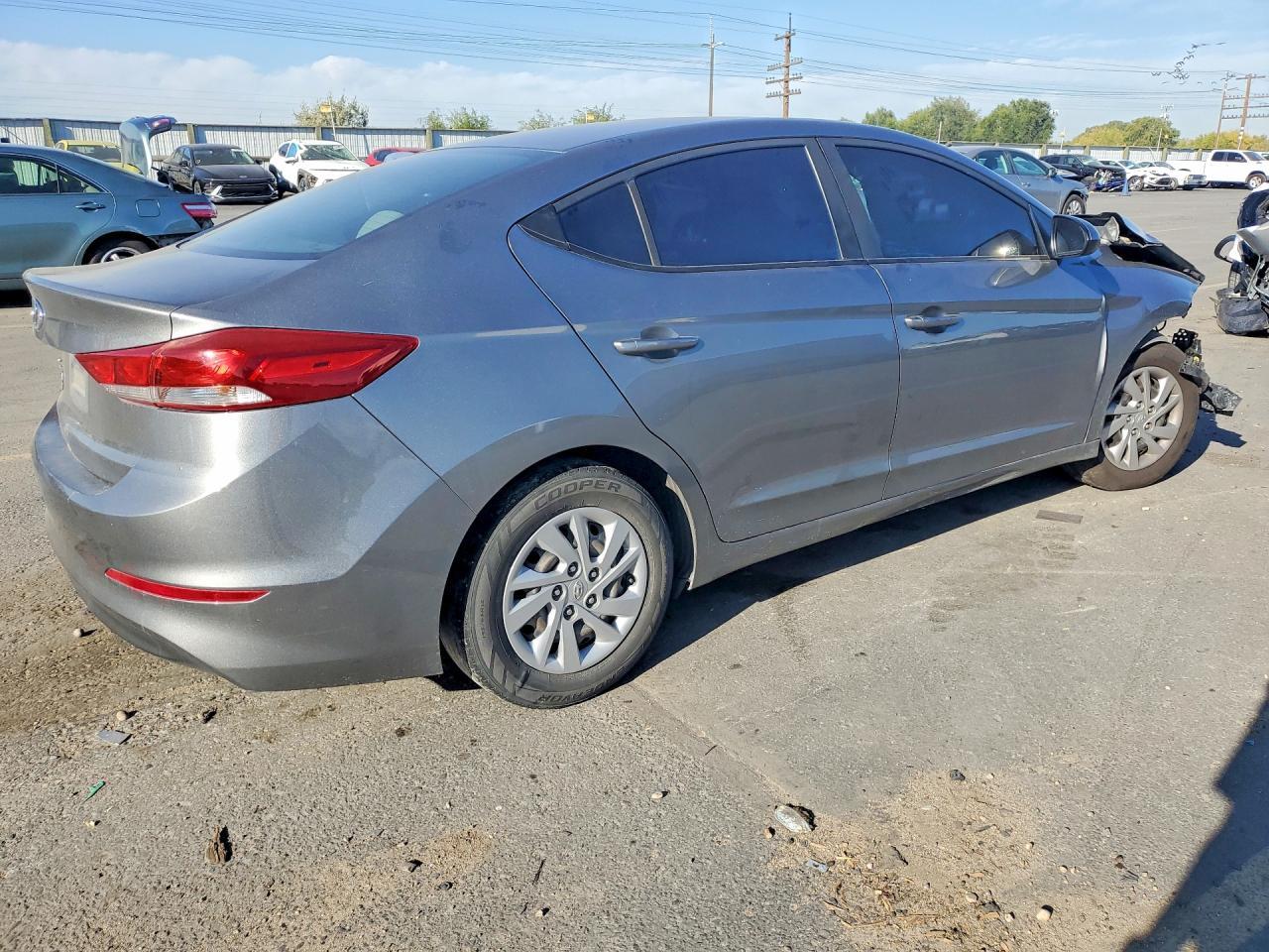 2018 Hyundai Elantra Se - Фото 3