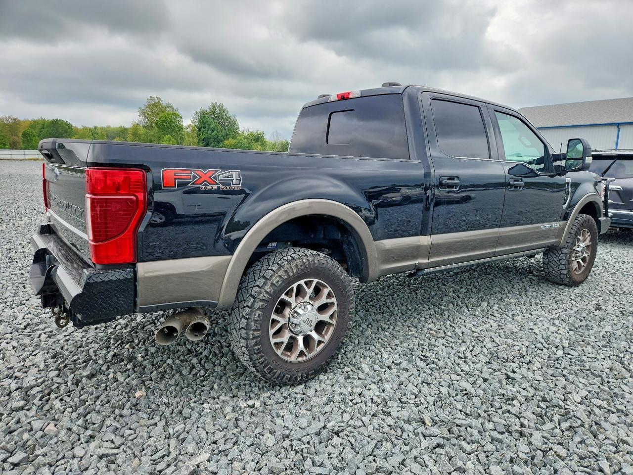 2020 Ford F250 Super Duty - Image 3